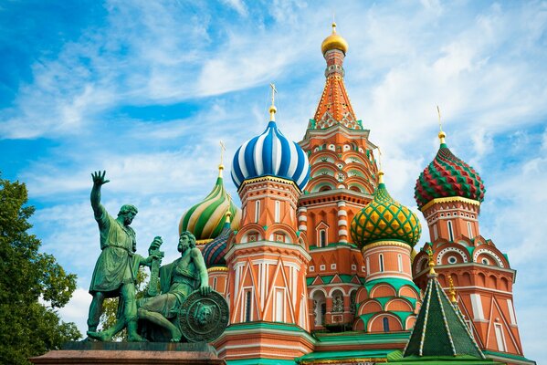 Россия. Изображение собора Василия Блаженного в Москве. Кремль