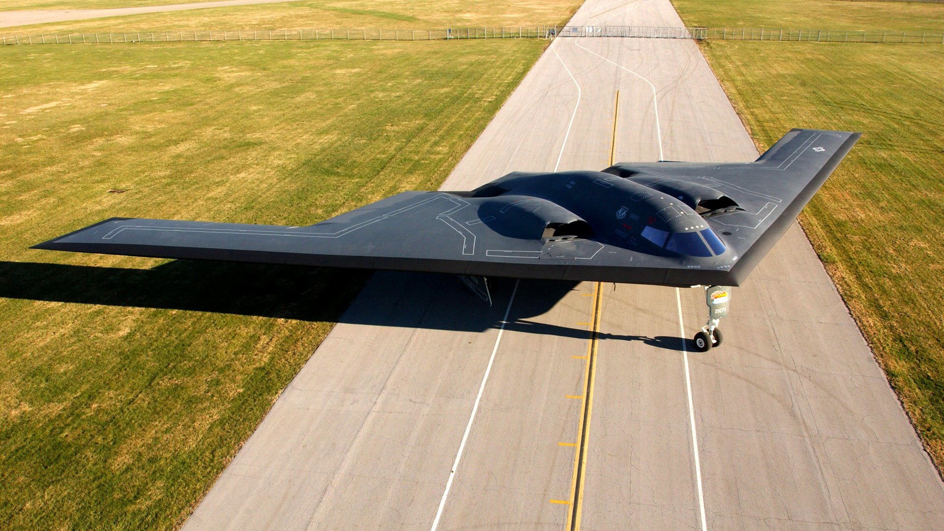 b-2 дух бомбардировщик аэродром